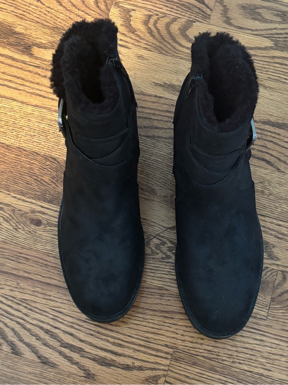 Crown Vintage Jolie Black Moto Ankle Boots Faux Fur Buckle Lug Sole Size 9 US - Picture 4 of 8